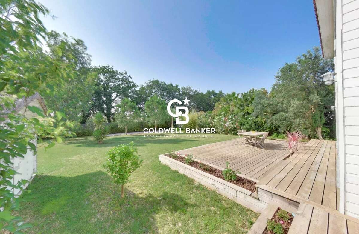 Maison à VILLENEUVE-DE-LA-RAHO