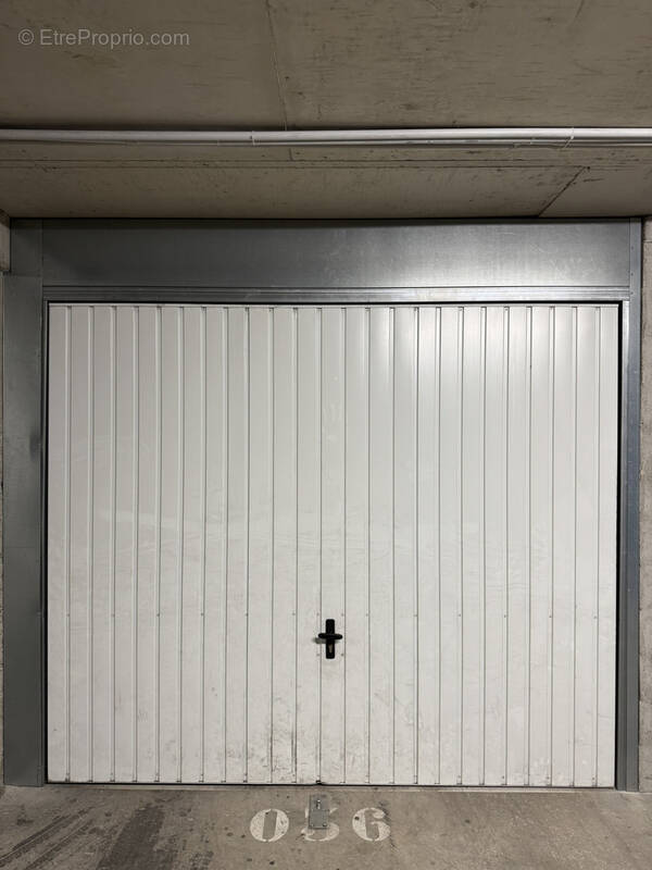 Parking à MARSEILLE-10E