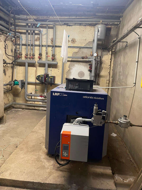 Commerce à LA BASTIDE-PUYLAURENT