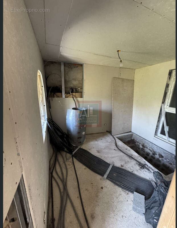 Maison de 250m2 avec gros potentiel - photo 5