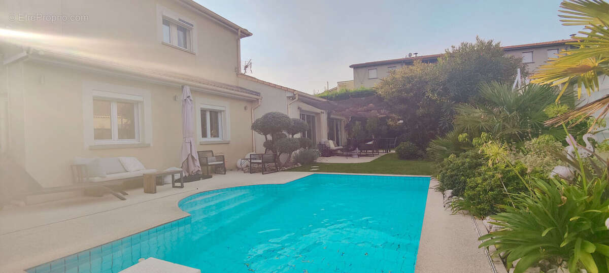 Maison à PORTES-LES-VALENCE
