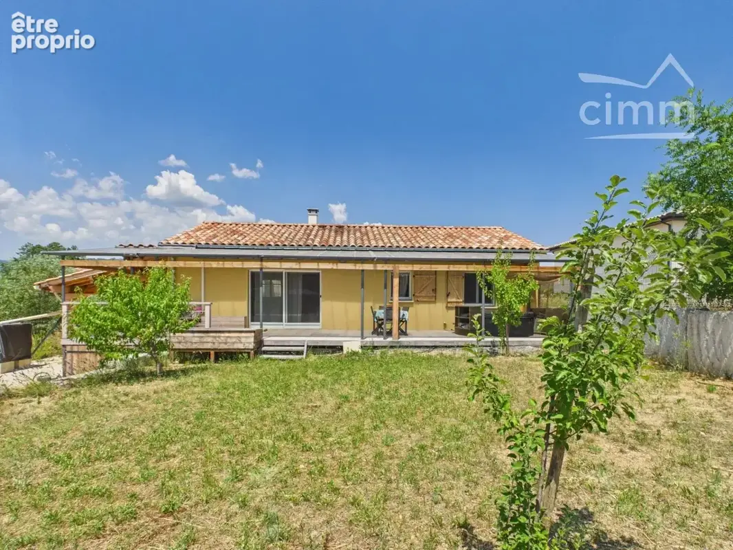 Villa de plain pied, DPE A, 2CH + bureau, terrasse, jardin, très belles prestations - photo 9