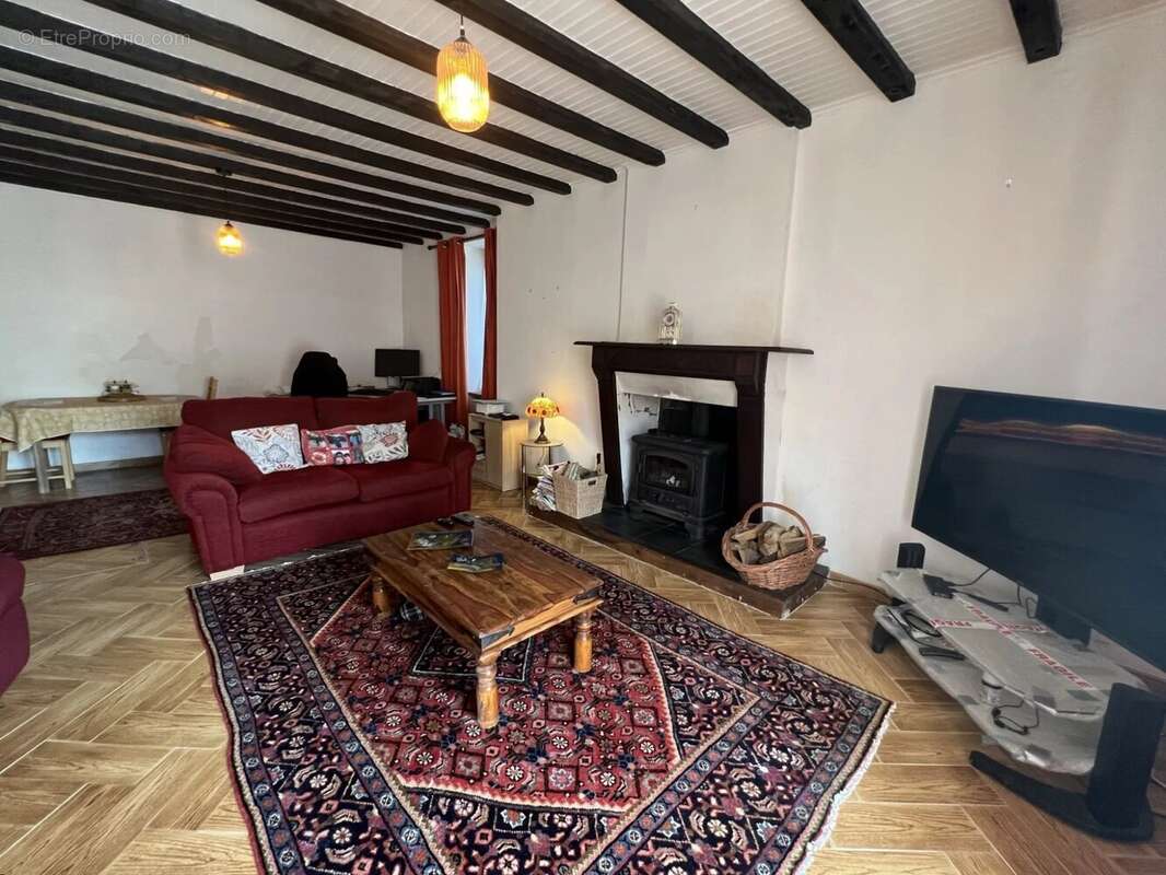 Maison à ORADOUR-SUR-VAYRES