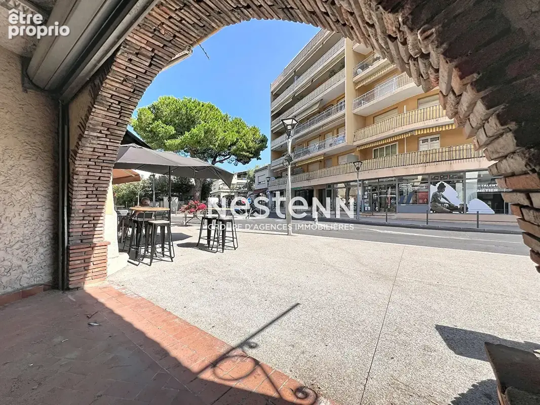 Local commercial + appartement - 108 m² et 82 m² - rue des potiers - pas de copropriété - parking - photo 3