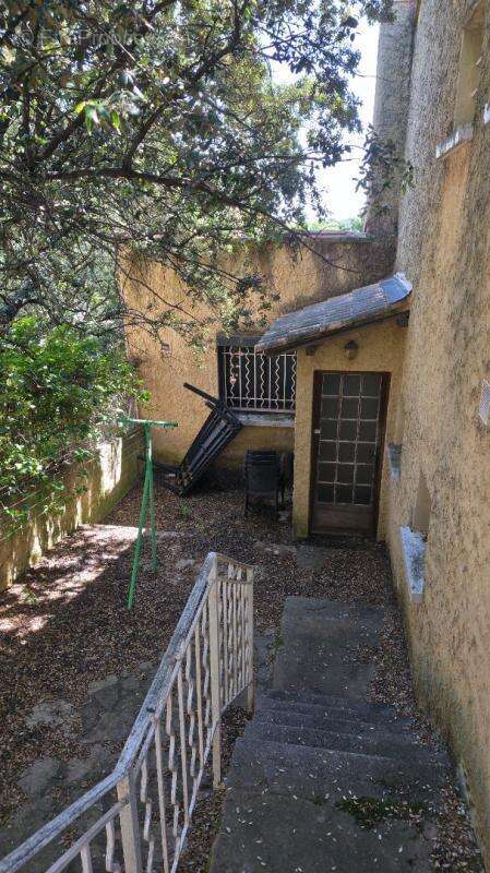 30400 villeneuve les avignon, villa de 163 m² avec 5 chambres sur 743 m² se terrain clos - photo 7