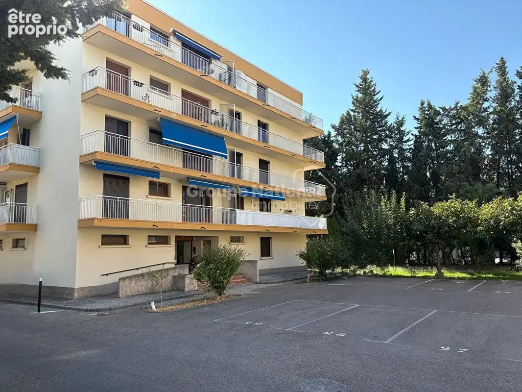 Nîmes  appartement t3/t4 terrasse 25 m²  cave  stationnement privatif - photo 4