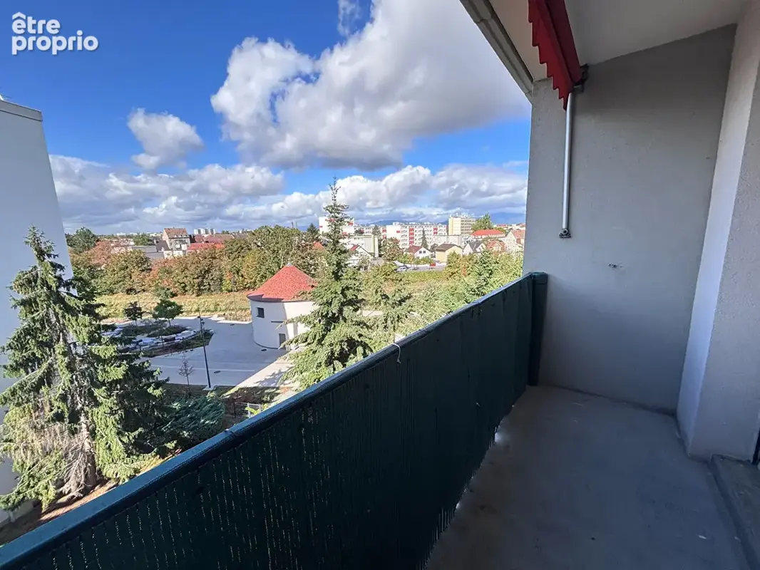 Charmant appartement 2 pièces à vendre à Mulhouse, dernier étage avec balcon , garage et cave - photo 4