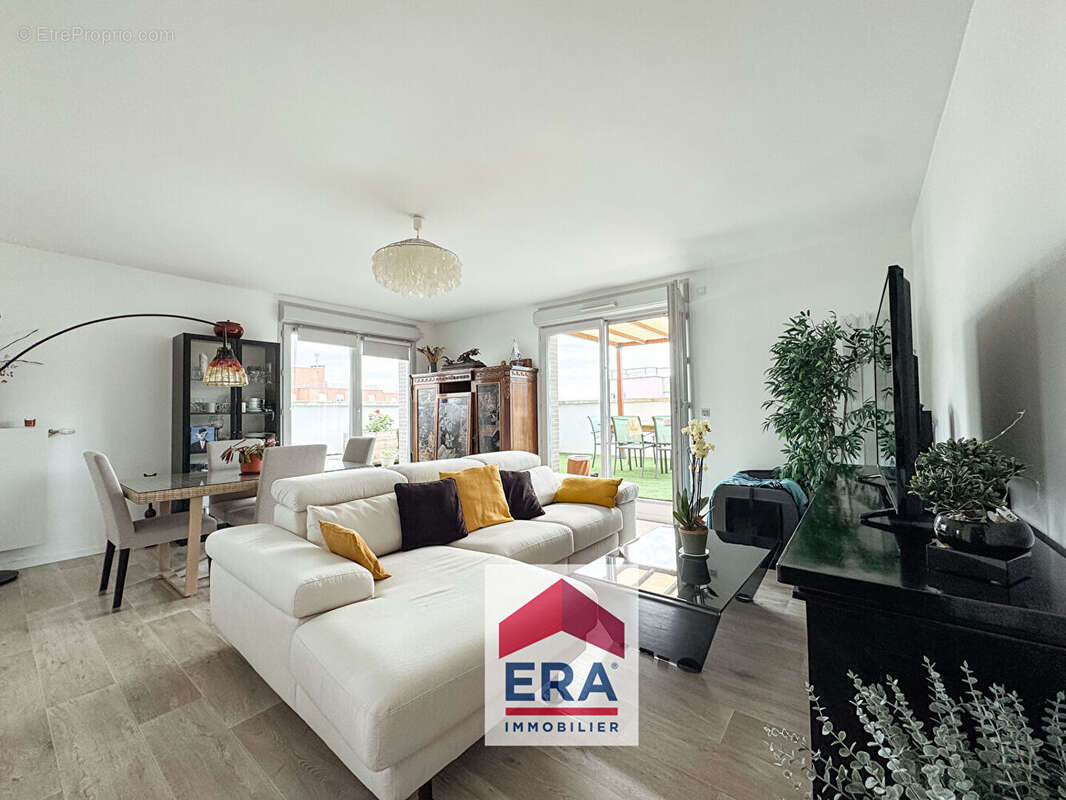 Appartement à SARTROUVILLE