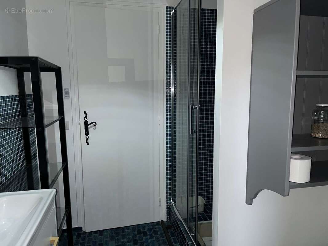R+2 - SDE + WC - Maison à SAINT-CERE