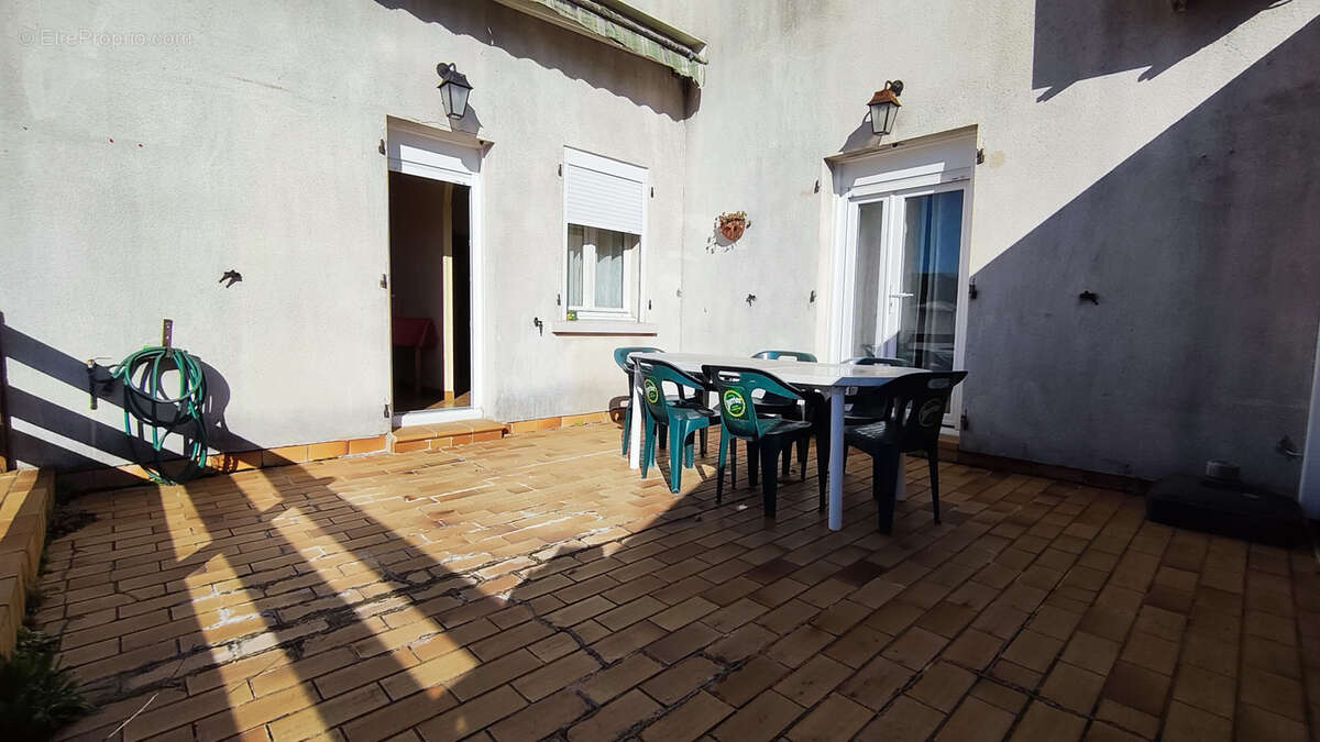 Maison à SAINT-MARTIN-DE-VALGALGUES