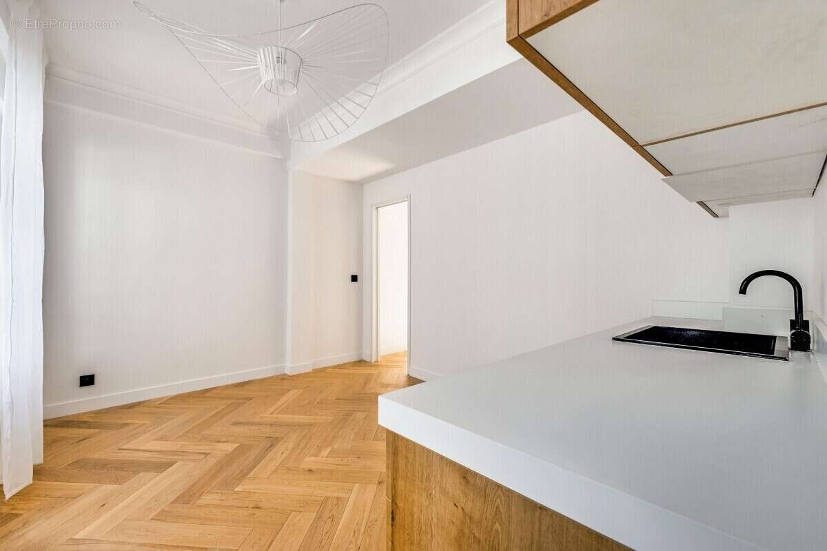 Appartement à PARIS-11E