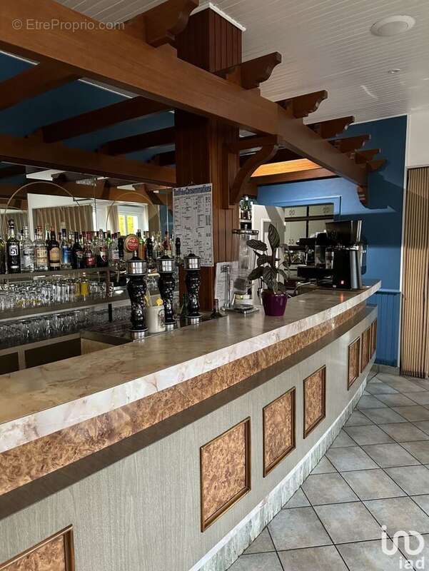 Photo 6 - Commerce à SEILHAC