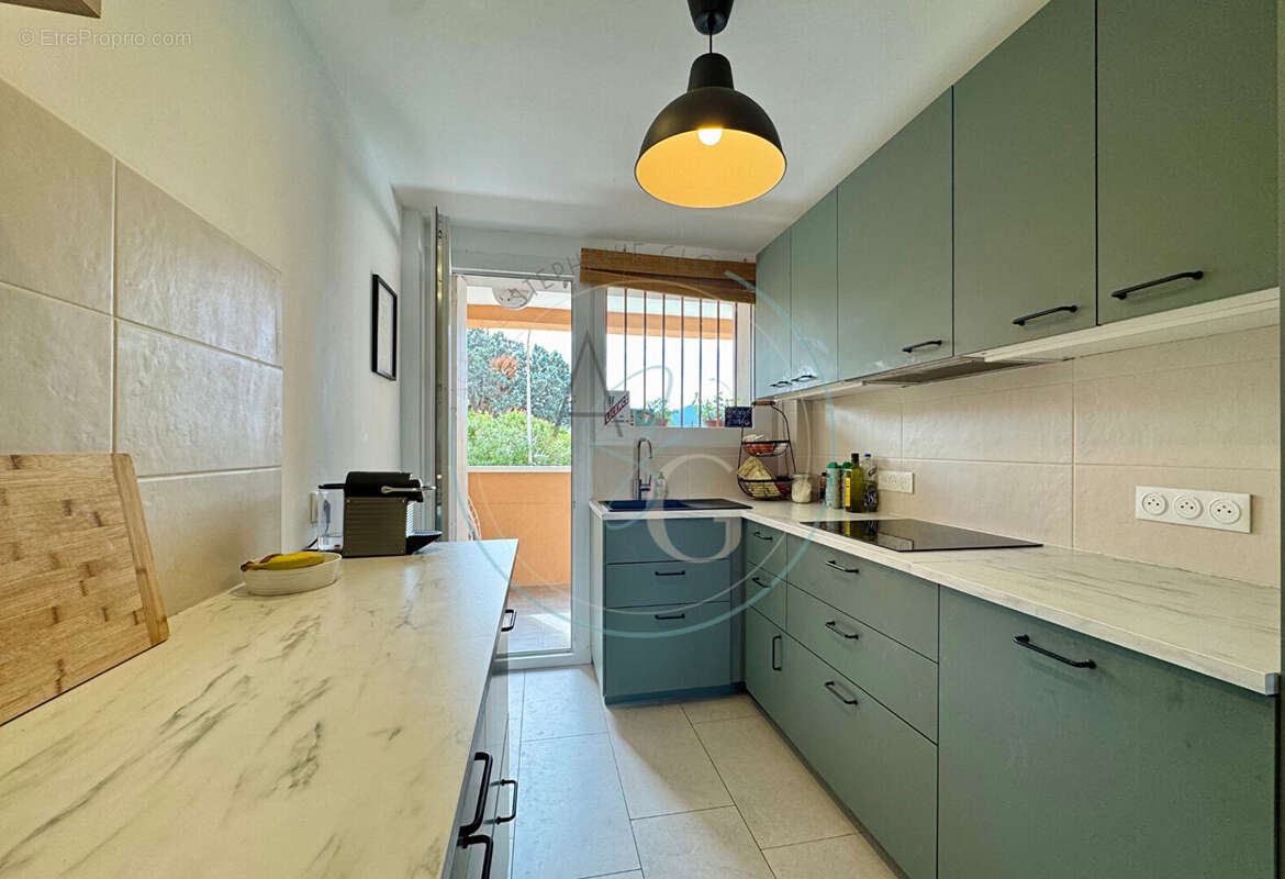 Appartement à COGOLIN