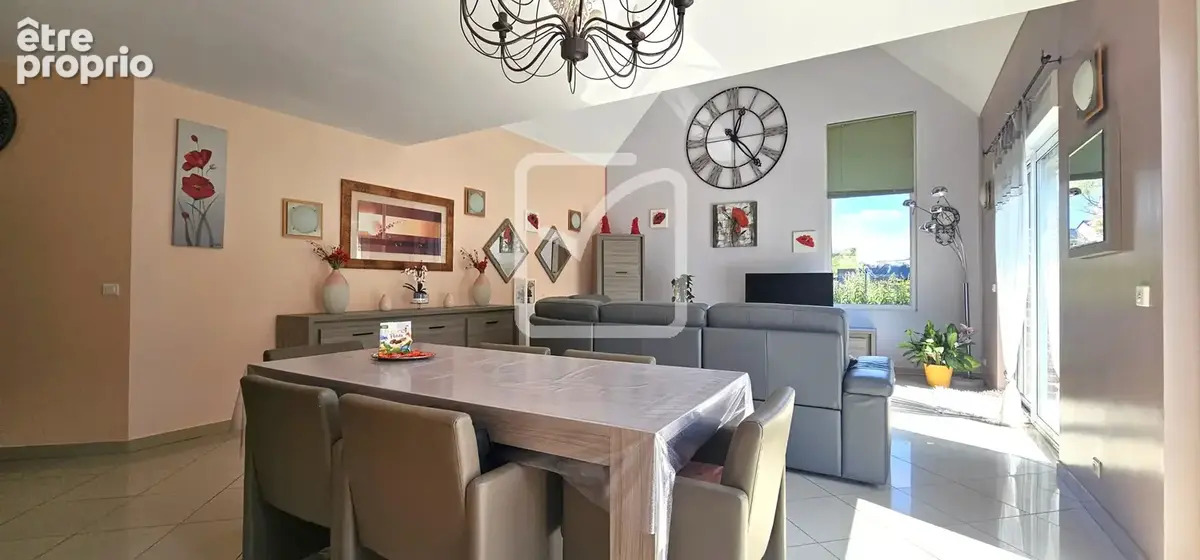 Villa de 174 m2 de 6 pièces avec jardin - photo 2