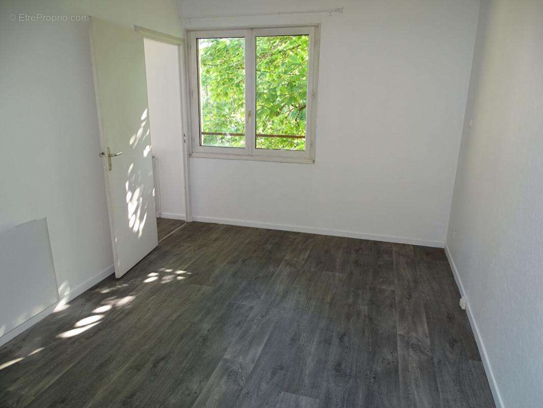 Maison à LE LARDIN-SAINT-LAZARE