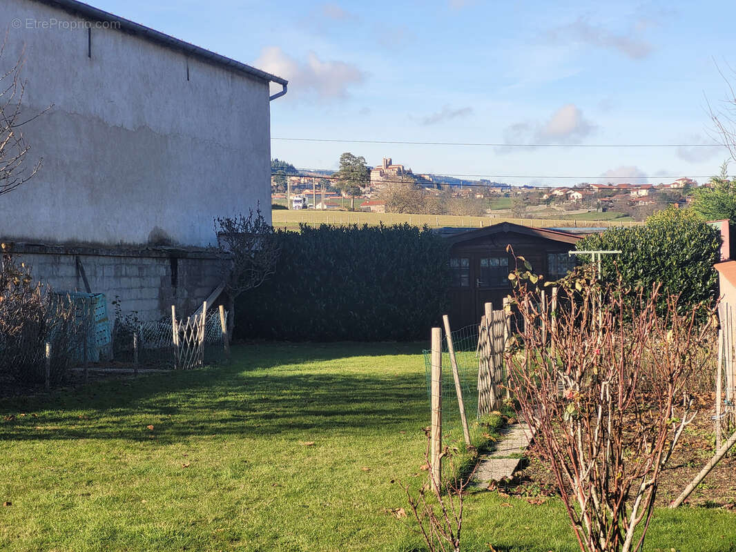 Maison à SAINT-NIZIER-DE-FORNAS