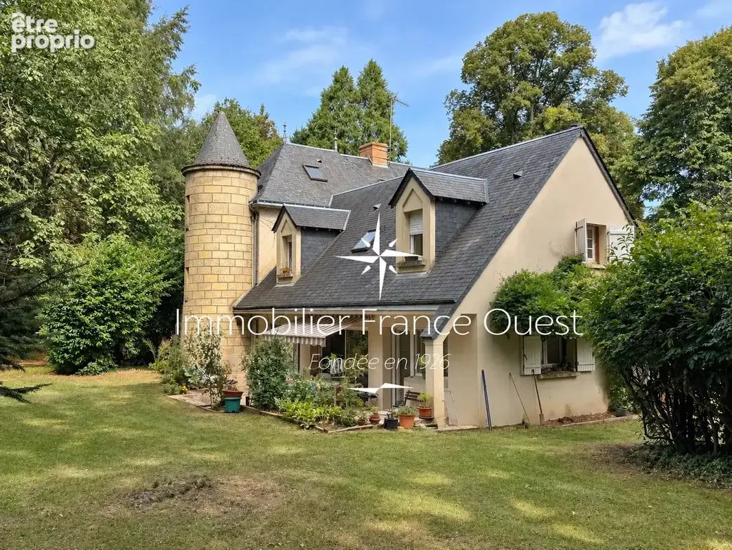 Propriété de caractère à rénover avec parc de 9 hectares - photo 9