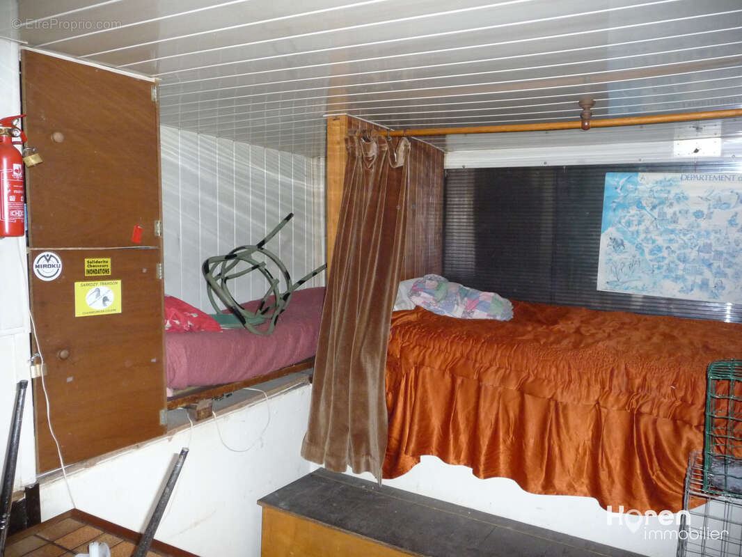 Terrain à CONDE-FOLIE