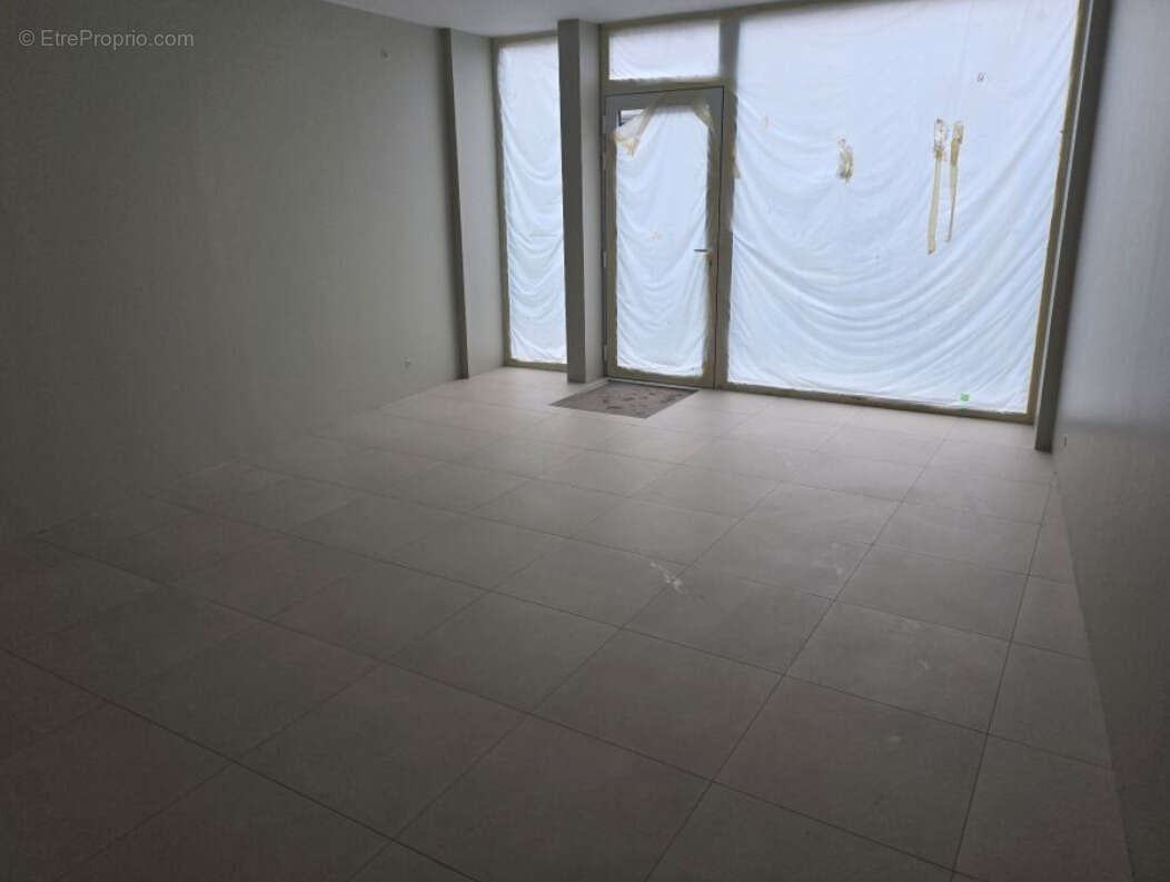 Commerce à PARIS-12E