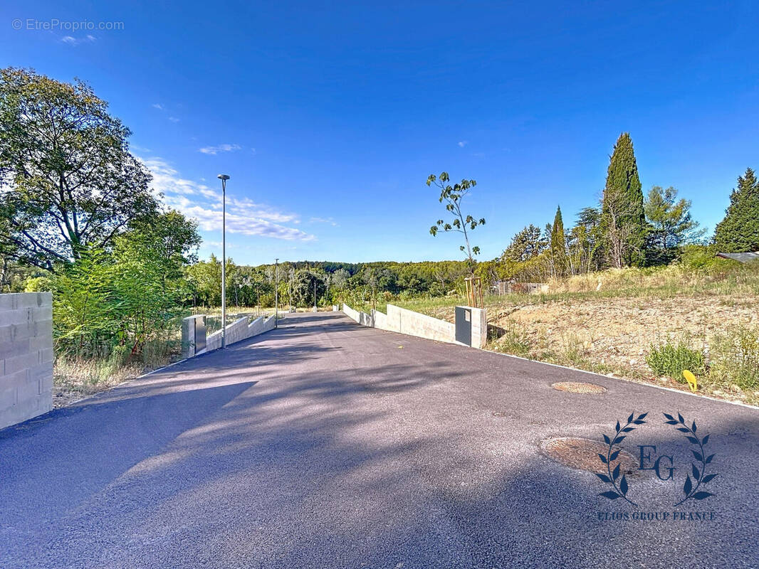 Terrain à MONTFERRIER-SUR-LEZ