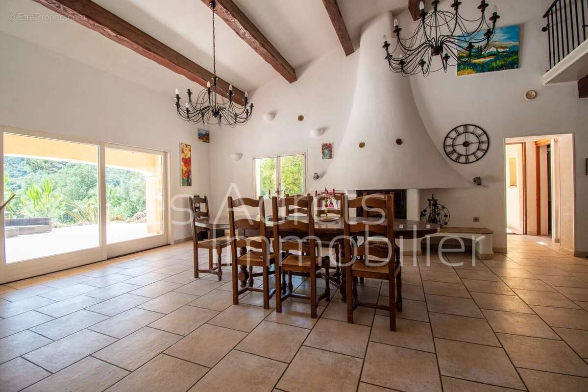 Propriété 190 m² - Plain-pied - photo 4