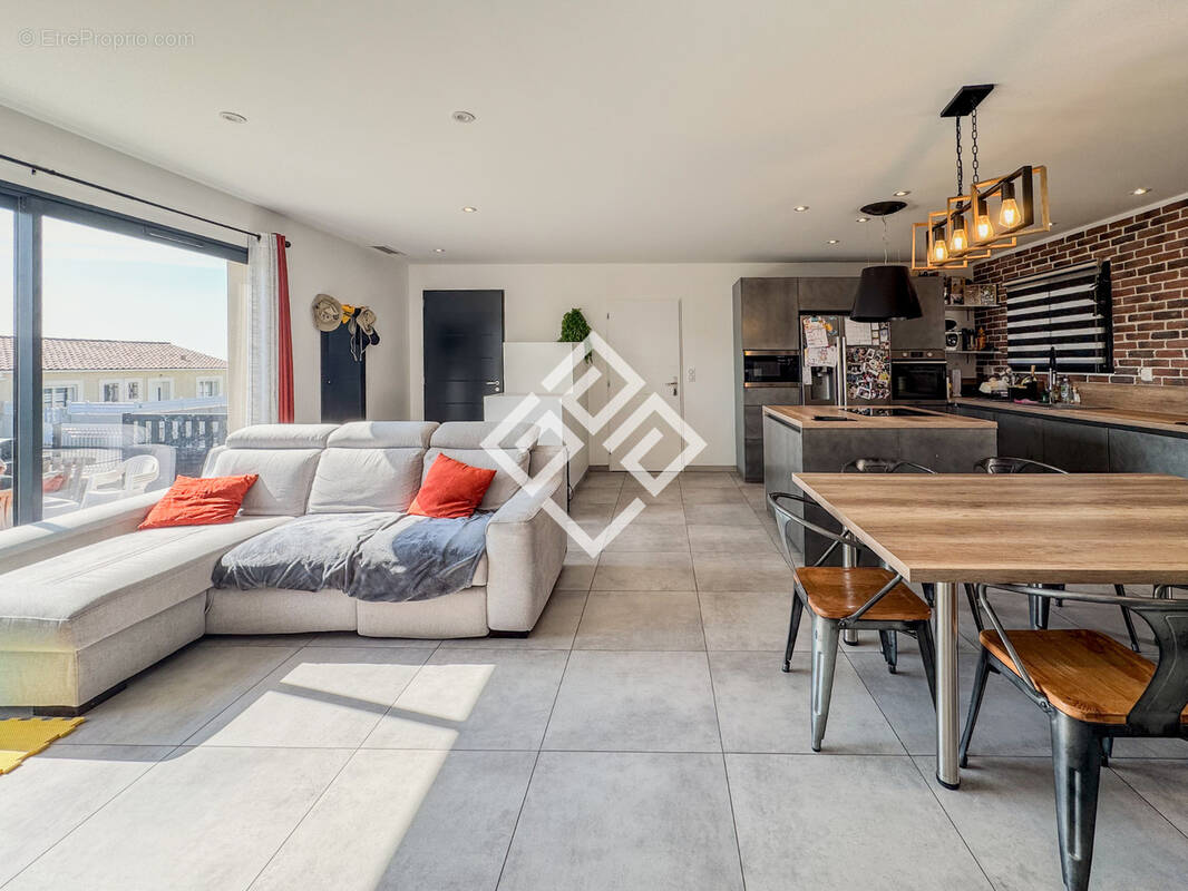 Maison à BIZE-MINERVOIS