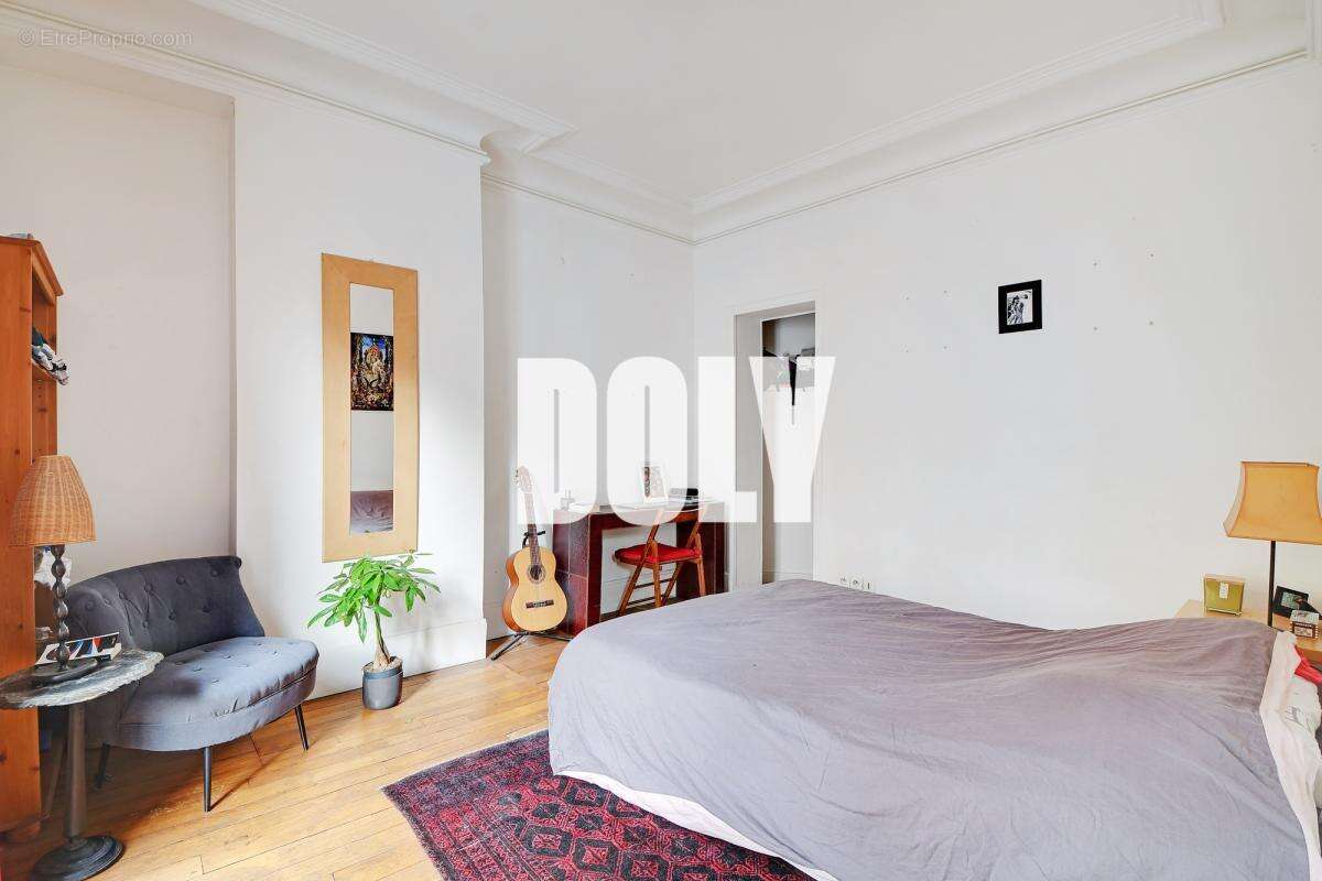 Appartement à PARIS-18E