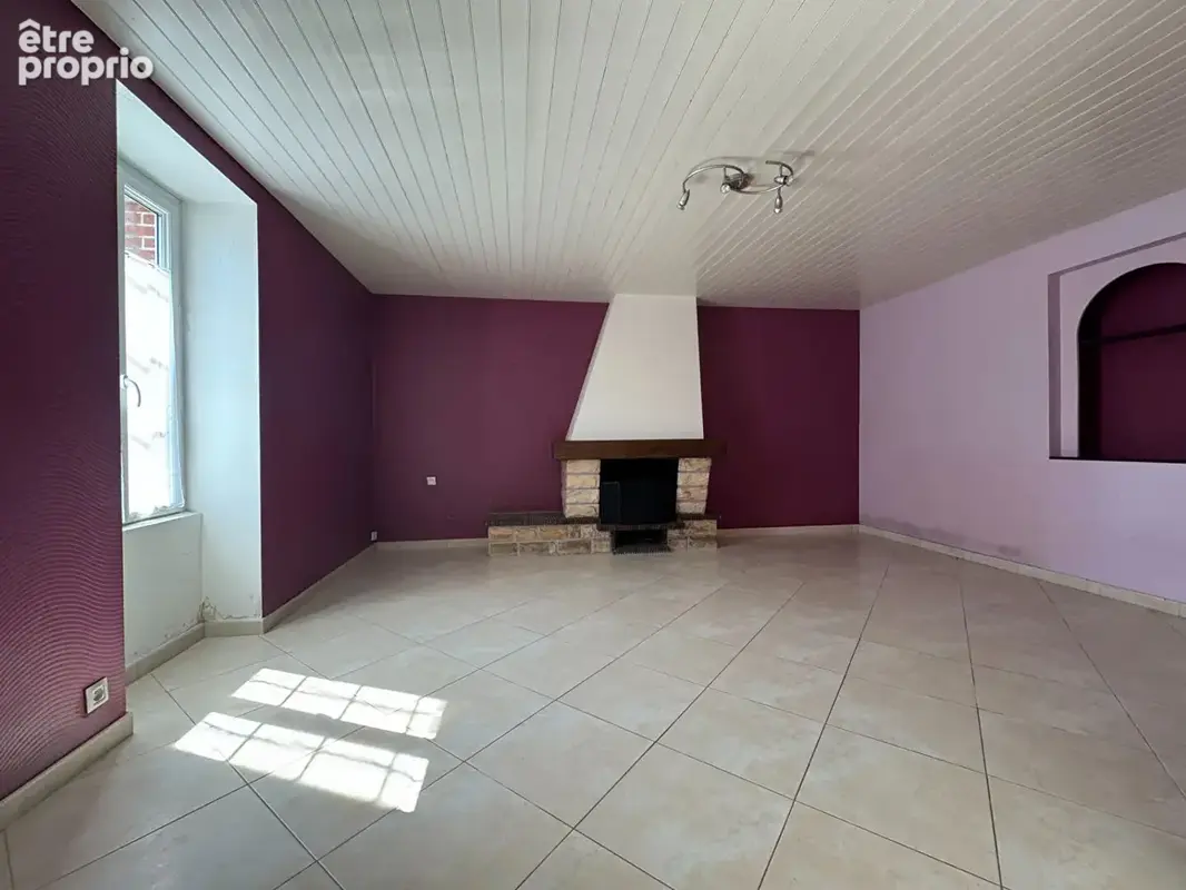 AIZENAY, maison 5 chambres et grandes dépendances sur 2 535 m2 de terrain - photo 4
