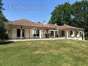 Photo 1 - Maison à SAINT-CYR