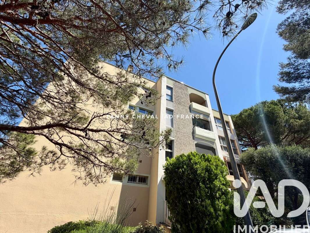 Appartement 84 m² à Saint-Mandrier-Sur-Mer  - photo 2
