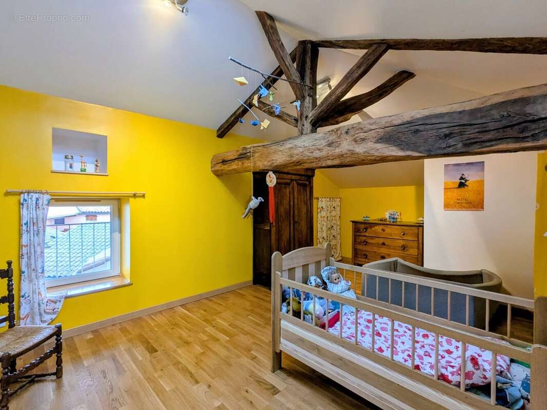Maison 225 m² à Hurigny  - photo 26