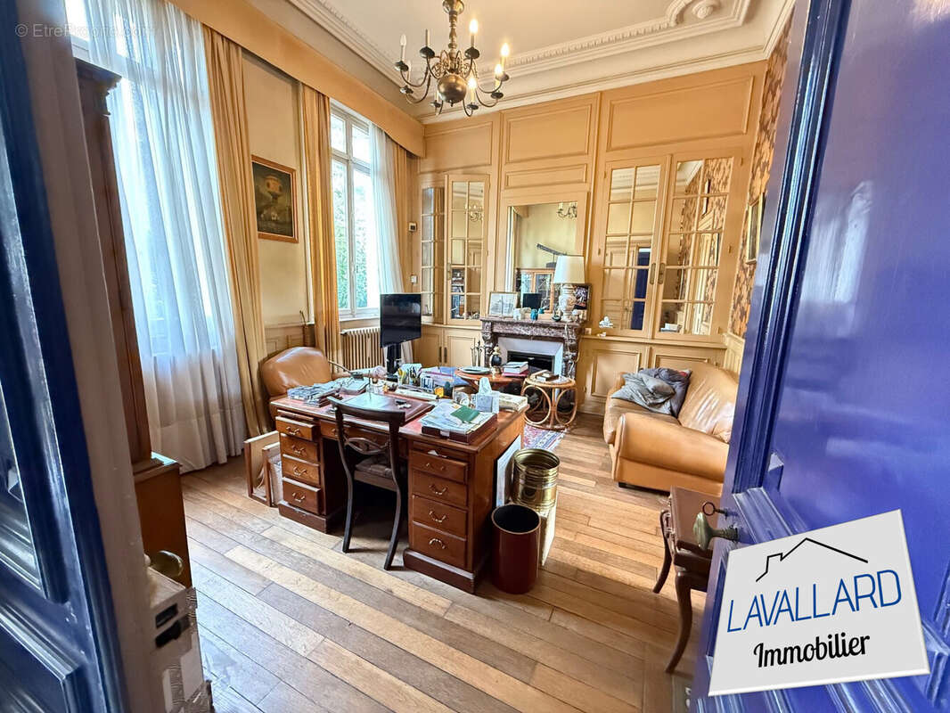Maison 290 m² à Corbie  - photo 7