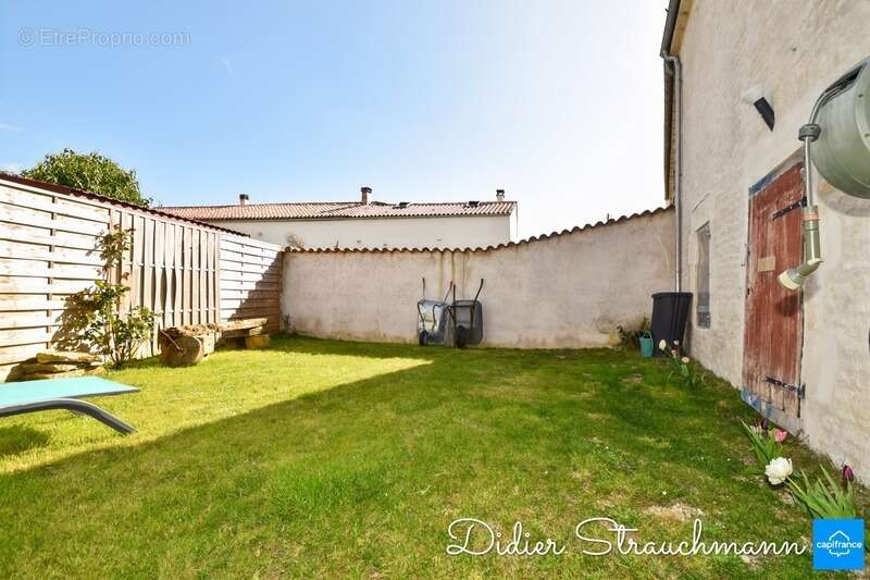 Maison à AIGREFEUILLE-D'AUNIS