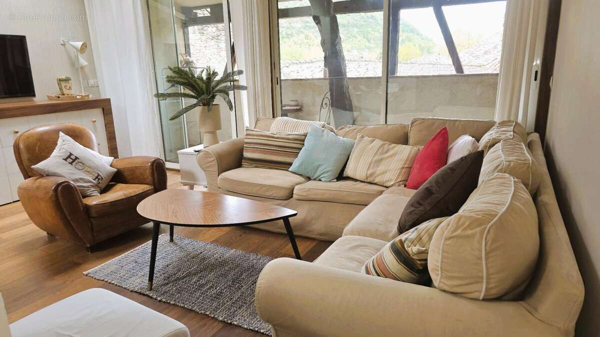 Appartement à SAINT-ANTONIN-NOBLE-VAL