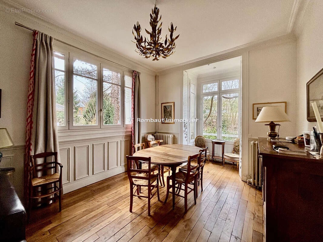 Maison à LA CELLE-SAINT-CLOUD