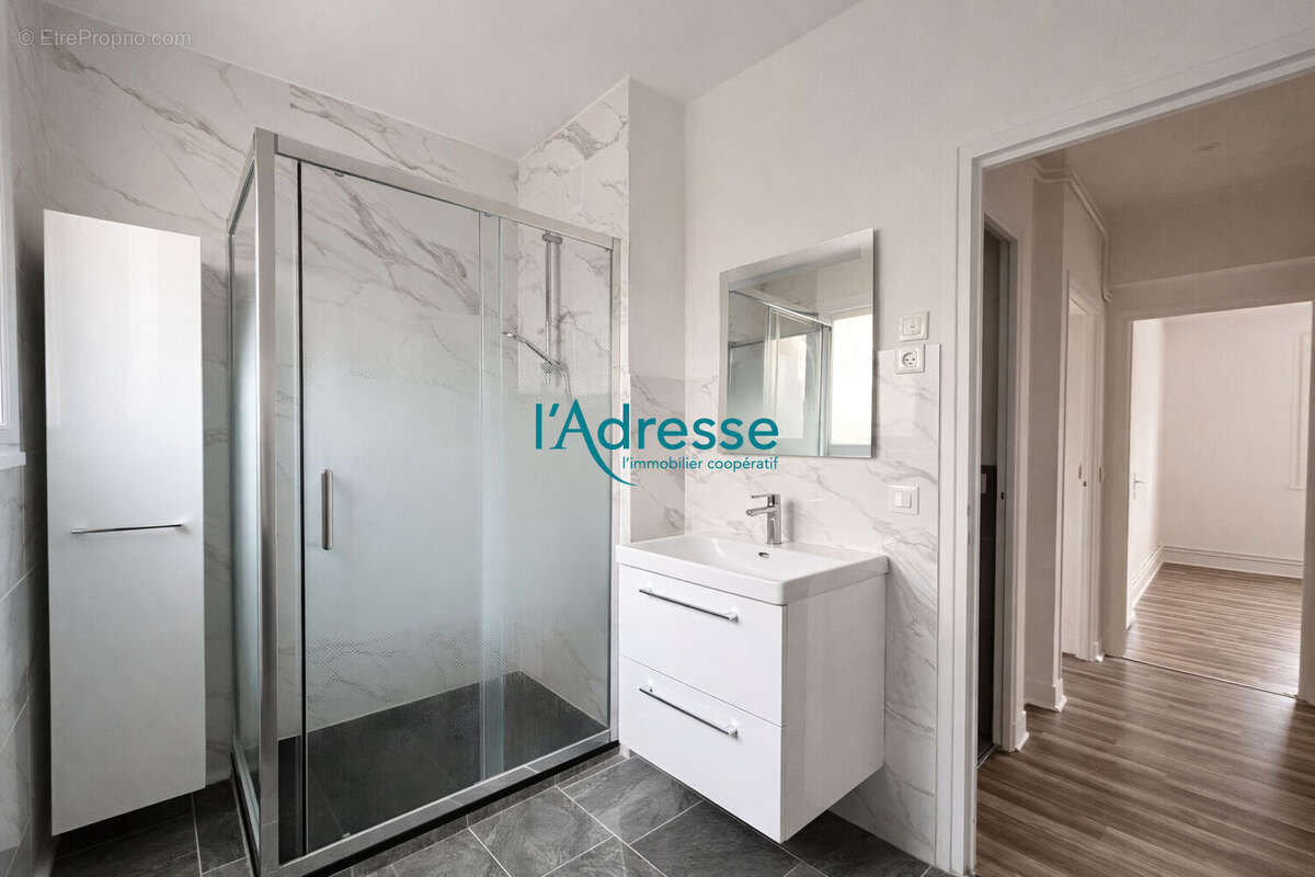 Appartement à NANTERRE