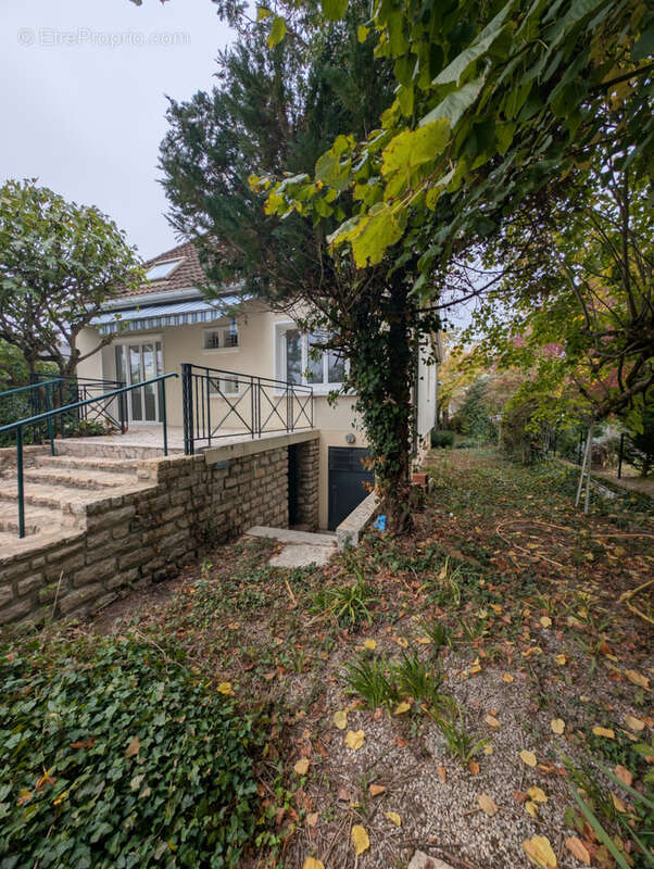 Maison à SAINT-ANDRE-LES-VERGERS