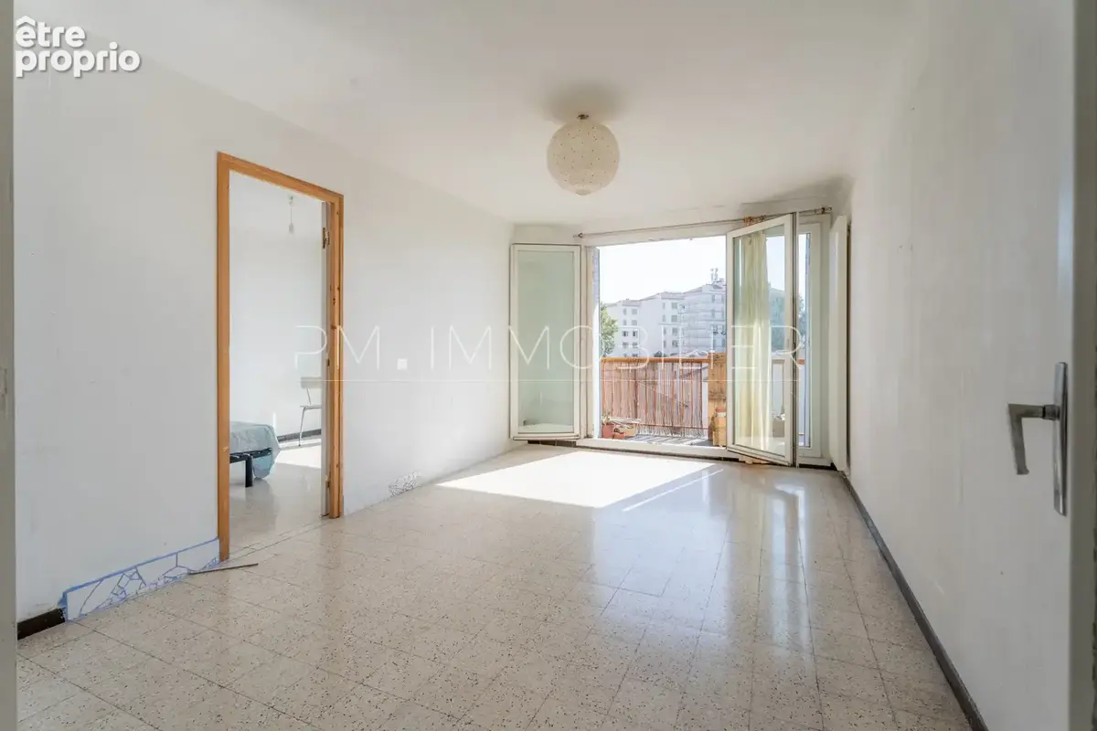 Appartement 4 pièces 69 m² à vendre à Marseille-3e (13003) - photo 3