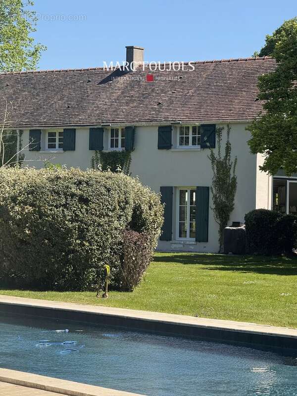 Maison à LE PERRAY-EN-YVELINES