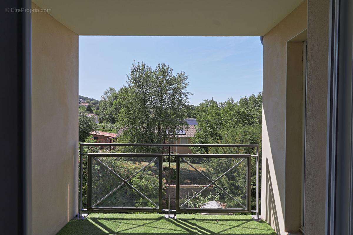 Appartement T2 Bourgoin Jallieu, 48 m² + garage et parking - photo 8