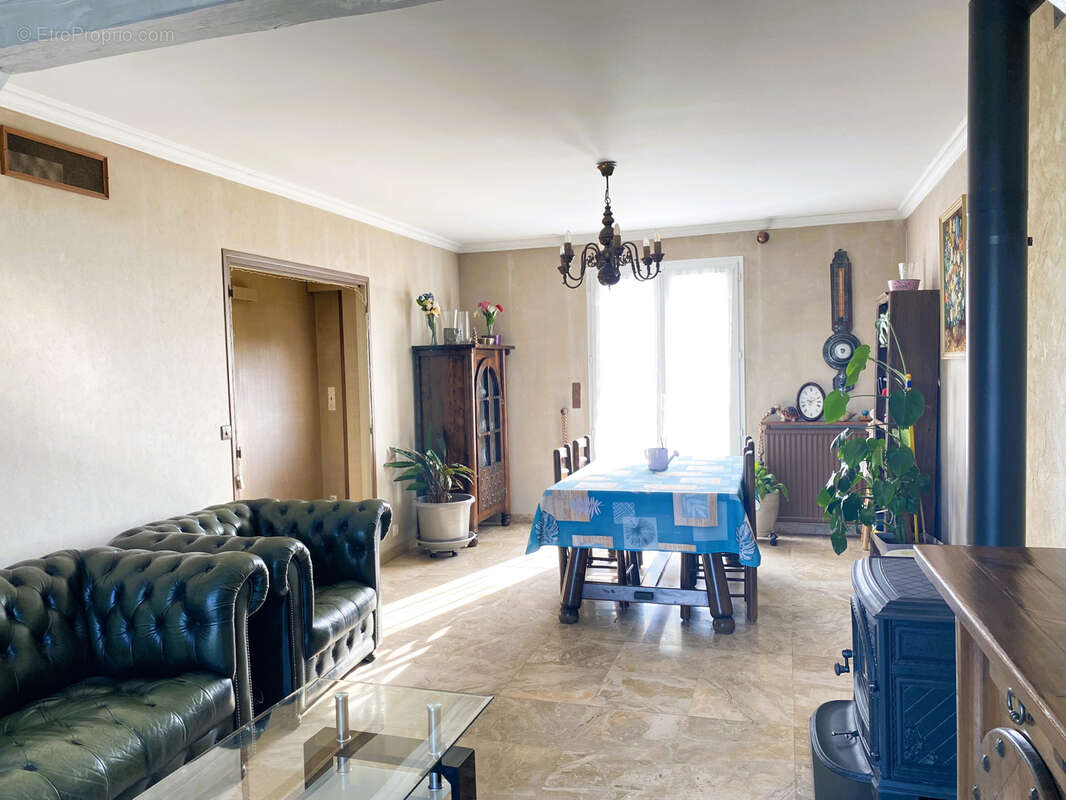 Maison à MONTACHER-VILLEGARDIN