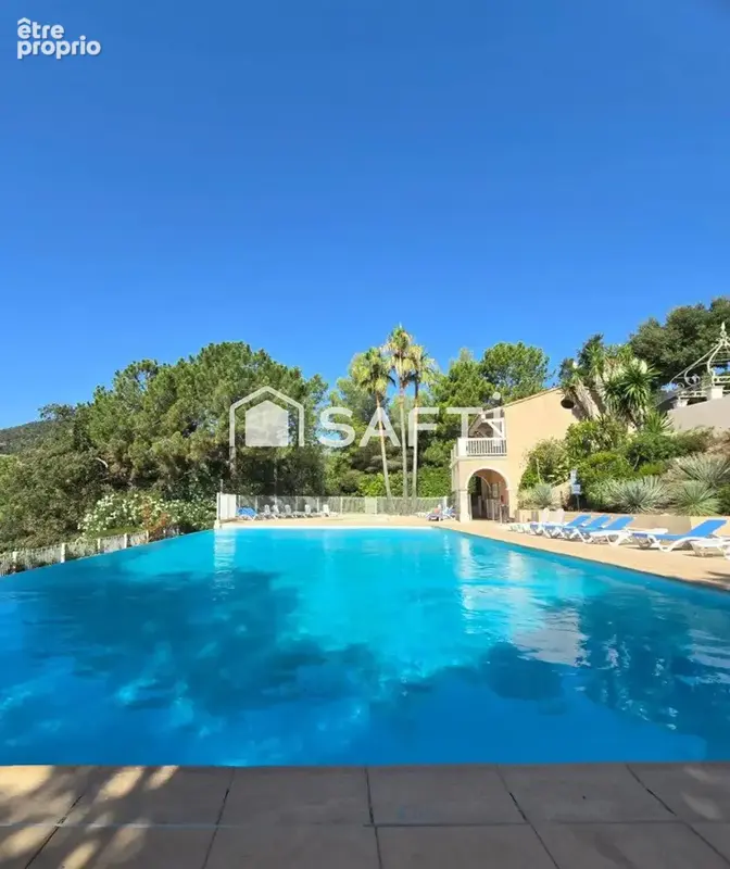 Photo 1 - Appartement à ROQUEBRUNE-SUR-ARGENS