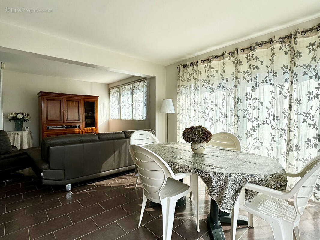 Maison à MONTMORENCY