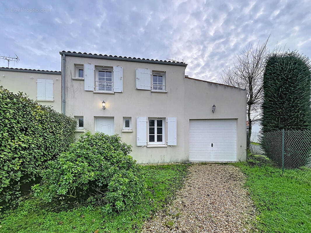 Maison à SAINT-XANDRE