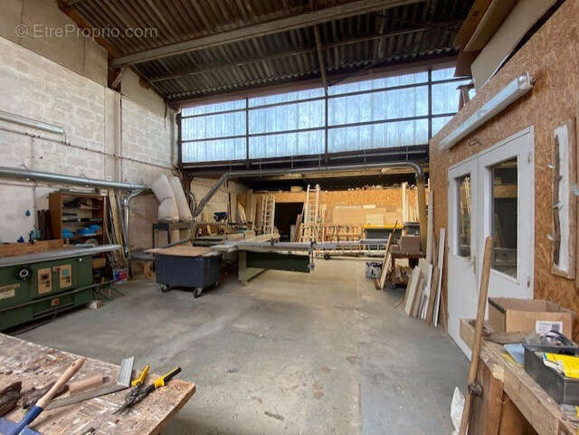 Commerce à HEROUVILLE-SAINT-CLAIR