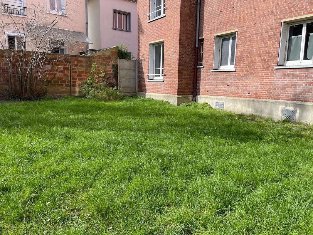 Appartement à NANTERRE