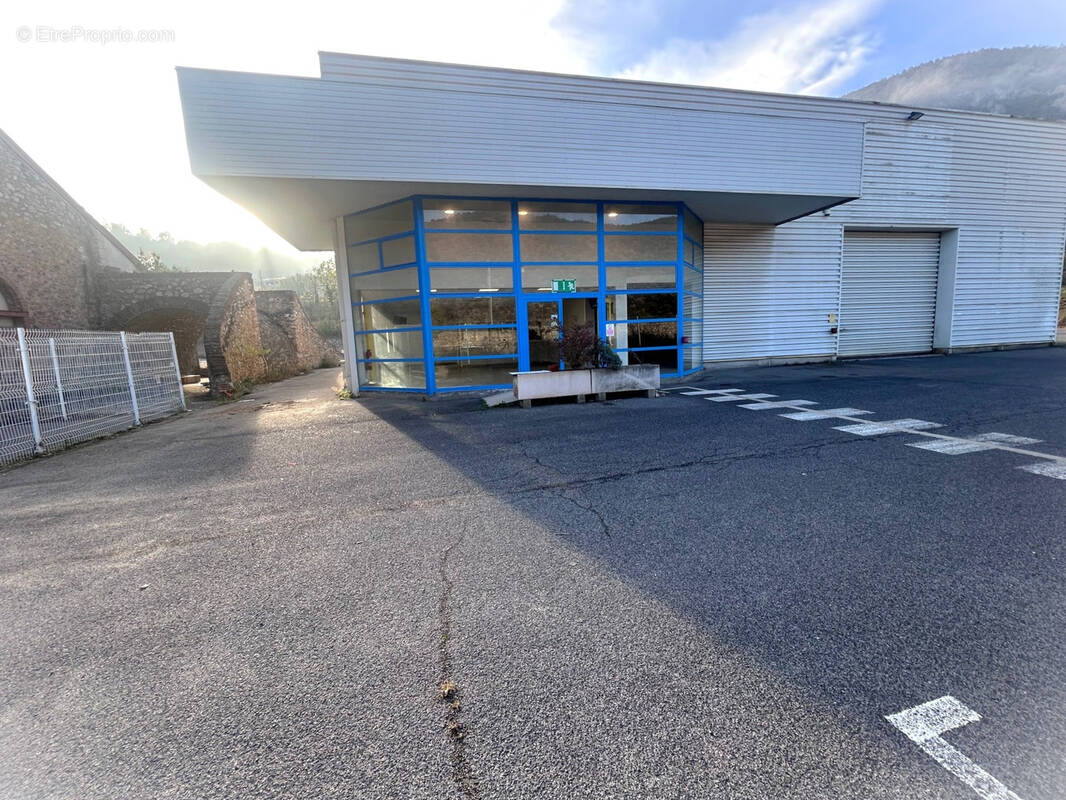 Commerce à MARQUIXANES