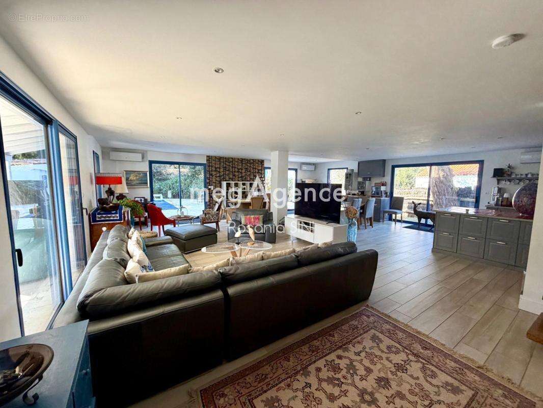 Maison à LONGEVILLE-SUR-MER