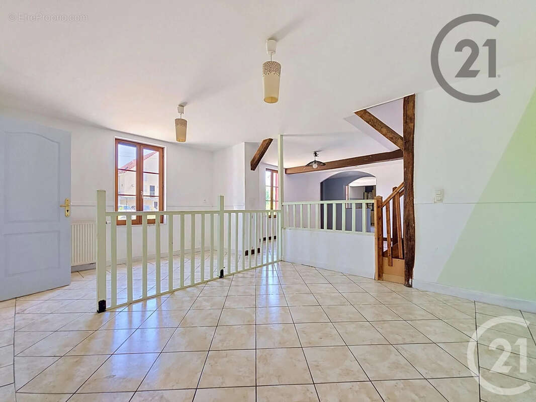 Maison 210 m² à Troyes  - photo 6