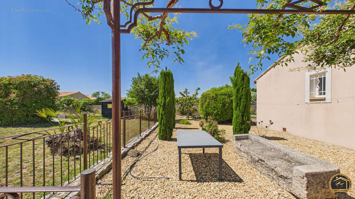 Maison à GINESTAS